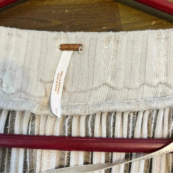 Free People Star Gazer Lily Poncho Sheer Gauzy Beaded Embroidery Lace Sheer S - Picture 4 of 9